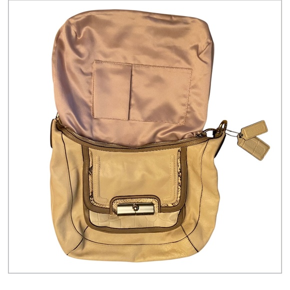 Coach Kristin #16803 Beige Leather Shoulder Handbag - Picture 4 of 12